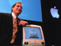 POČETAK REVOLUCIJE: Prije 25 godina Steve Jobs predstavio je prvi Apple iMac, računar koji će osvojiti...