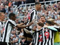 SJAJNA NOĆ NA St. JAMES PARKU: Newcastle pobijedio Brighton i došao na korak od plasmana u Ligu prvaka (VIDEO)