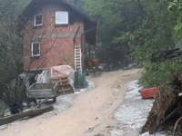 PLJUSKOVI I 'TUČA': Olujno nevrijeme u Sloveniji, poplavljeni brojni objekti, uništeni zasadi, aktivirana klizišta
