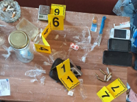 U AKCIJI 'SULTAN': U Sarajevu: Uhapšen 26-godišnjak, zaplijenjena droga i oružje (FOTO)