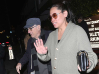 PONOVNO OTAC: Objavljena prva fotografija bebe koju je Robert De Niro dobio sa 79 godina