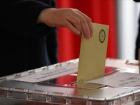 TURSKA OPOZICIJA ŽALI SE NA IZBORNE NEREGULARNOSTI: Opozicioni savez pozvao je mlade birače da izađu na izbore i...