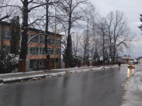 SUĐENJE ZA ZLOČINE U VLASENICI: 'Kod igrališta sam vidjela gomilu leševa, među kojima sam prepoznala djevera Ahmu, i onesvijestila sam se'