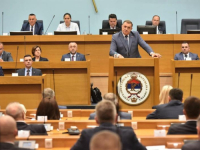 TOMISLAV MARKOVIĆ: 'Dodik nastavlja politiku Radovana Karadžića, spaja ih isti pobunjenički duh, isto nastojanje da uruše Bosnu i Hercegovinu. Ohrabruje oštra reakcija...'
