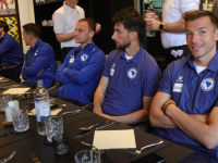 DOBRO RASPOLOŽENJE NA PRIPREMAMA: Reprezentativci BiH u vezirskom gradu, posjetili rodnu kuću Ive Andrića (FOTO)