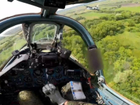PREPAD U PET UJUTRU: Pogledajte iznenadni ruski napad avionima na ukrajinske položaje (VIDEO)