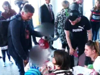 POVRATAK ČETIRI PARA HRVATSKIH DRŽAVLJANA IZ ZAMBIJE: 'Želimo ovo zaboraviti i početi svoje živote kao novi roditelji' (FOTO)
