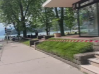 NOVI DETALJI KRVOPROLIĆA U FRANCUSKOJ: Azilant iz Sirije nožem izbo djecu, procurio snimak bijega, za njim trčao poznati nogometaš... (VIDEO)