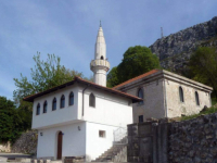 MUFTIJSTVO MOSTARSKO O NASILNOM UPADU U DŽAMIJU: 'Neviđen i nezapamćen atak na vakufsku imovinu'