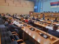 KAD SE 64 RUKE SLOŽE: Uslijedio aplauz, nakon što je NSRS podržao veto Cvijanovićke; Državljani Kosova...