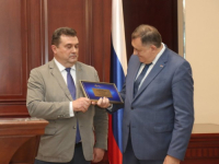U VLADI RS-a ODRŽAN PRIJEM POVODOM DANA RUSIJE: Dodik i Kalabuhov dobili nagrade ruskog Saveza novinara
