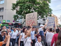 SRPSKI BARON MINHAUZEN: 'Još ne znamo šta sve rade nedokučive sile, ali 'Nešto' nam je ovdje dovelo i Šešelja i Dodika'