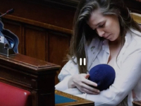 U BORBI ZA PRAVA PRVA JE TO URADILA: Italijanska zastupnica dojila bebu na sjednici parlamenta