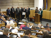 KOME SE (NE)ŽURI: Umjesto Sesara u Predstavnički dom PFBiH ulazi Goran Opsenica, kandidati se pozivaju da lično...