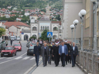 'OVDJE SMO DA INSISTIRAMO NA PRAVU': Mostarski muftija na mirnim protestima poručio da Bošnjaci neće pristati na diskriminaciju (FOTO)