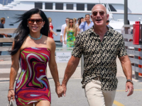 LJUBAV OD 30 KARATA: Jeff Bezos prošetao sa zaručnicom, svi su komentarisali samo jedan detalj... (FOTO)