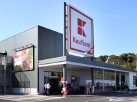 POGINULA RADNICA SPLITSKOG KAUFLANDA: Nesretnu ženu prikliještila hidraulična presa za karton