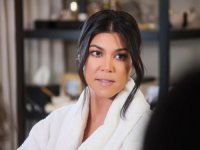 TRUDNIČKI SJAJ: Kourtney Kardashian ne skriva koliko je sretna, pozirala u bikiniju (FOTO)
