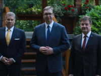 STIGLI U BEOGRAD: Lajčak i Escobar nakon Prištine sastali se sa Vučićem