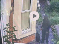 JEZIVI SNIMAK IZ NOTTINGHAMA: Pogledajte šta radi serijski ubojica prije nego što je započeo krvavi pohod (VIDEO)