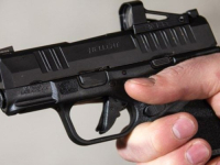 NEOPREZNO RUKOVANJE ORUŽJEM: Čisteći pištolj 23-godišnjak sebi nanio teške tjelesne povrede