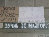 'IZBAČEN SI, NAPUSTI ANDRIĆEV VENAC': Pogledajte kakve sve poruke je nezadovoljni narod Srbije uputio Aleksandru Vučiću (FOTO + VIDEO)