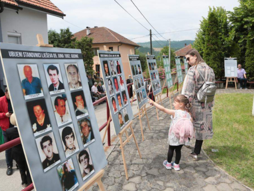 'PRED NJENIM OČIMA STRIJELJANI DVA BRATA, DVA SINA, MUŽ': Obilježena 31. godišnjica zločina nad mještanima Lješeva