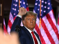 ZACRTAO PLANOVE: Donald Trump usprkos aferama nastavlja kampanju