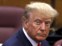 DONALD TRUMP DO PONOĆI TREBA DONIJETI VAŽNU ODLUKU: Sud je prikupio dokaze koji ga optužuju za tri zločina