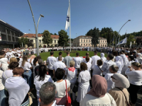 POČAST ŽRTVAMA GENOCIDA: U Cazinu obustavljen saobraćaj, intoniran Srebrenički inferno, proučena dova