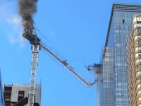 HAOS NA MANHATTANU: U New Yorku se srušila dizalica, ima povrijeđenih (VIDEO)