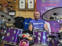 SJEĆANJE NA POKOJNU PARTNERICU: Muškarac iz Sjeverne Irske oborio svjetski rekord, bubnjao je više od...