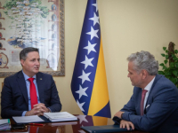 BEĆIROVIĆ U RAZGOVORU SA SATTLEROM: 'BiH je na prekretnici; Ne smije se dozvoliti Dodiku da kupovinom vremena...'
