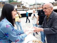 GRADONAČELNICA KARIĆ O BAJRAMSKOJ PODJELI BAKLAVA: 'Dok sam gradonačelnica njegovat ću našu tradiciju!'