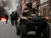 HAOS NA ULICAMA: Francuska rasporedila 45.000 policajaca za suzbijanje nemira