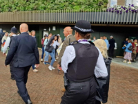 VELIKI INCIDENT NA WIMBLEDONU: Demonstranti upali na teren, policija morala reagovati (VIDEO)