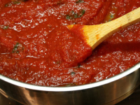 'STAVI BOSILJKA' I NAPRAVI MARINARA SOS: Savršen za tjesteninu ili pizzu kojem možete dodati mljeveno meso i pretvoriti ga u...