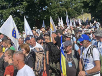 OD NEZUKA DO POTOČARA: Stazama natopljenim krvlju krenula kolona 19. marša mira (FOTO)