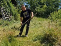 'NEKA ODABERE MJESTO I VRIJEME': Političar iz Hadžića izazvao Dodika na dvoboj u košenju trave