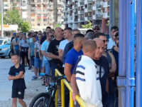 JEDNOM ŽELJO UVIJEK ŽELJO: Redovi ispred Grbavice, traži se karta više za utakmicu protiv Dinama (FOTO)