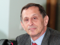 ROY GUTMAN, NOVINAR KOJI JE PRVI PREPOZNAO GENOCID: 'Moj tekst o deportaciji Bošnjaka iz Kozluka u Mađarsku bio je dokaz protiv Jovice Stanišića koji je rukovodio tim zločinom'