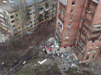 MUČKI NAPAD RUSKIH AGRESORA: Kasetnom municijom zasute civilne mete, među ubijenima i djeca…