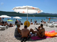 NEOBIČNE VIJESTI SA JUGA: Turisti iz Hrvatske 'navalili' u Neum...