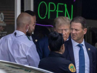 POVJERLJIVI DOKUMENTI: Pomoćnik Donalda Trumpa optužen za ometanje pravde pojavit će se pred sudom