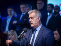 PoMAK KRITIKOVAO 'TROJKU': 'Dali smo Vam podršku za imenovanje Vlade, a sada nas ignorišete!'