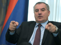 VIŠKOVIĆ SE KRIJE IZA PARLAMENTA: 'Zakone donosi Narodna skupština a ne predsjednik RS ili Vlade RS'