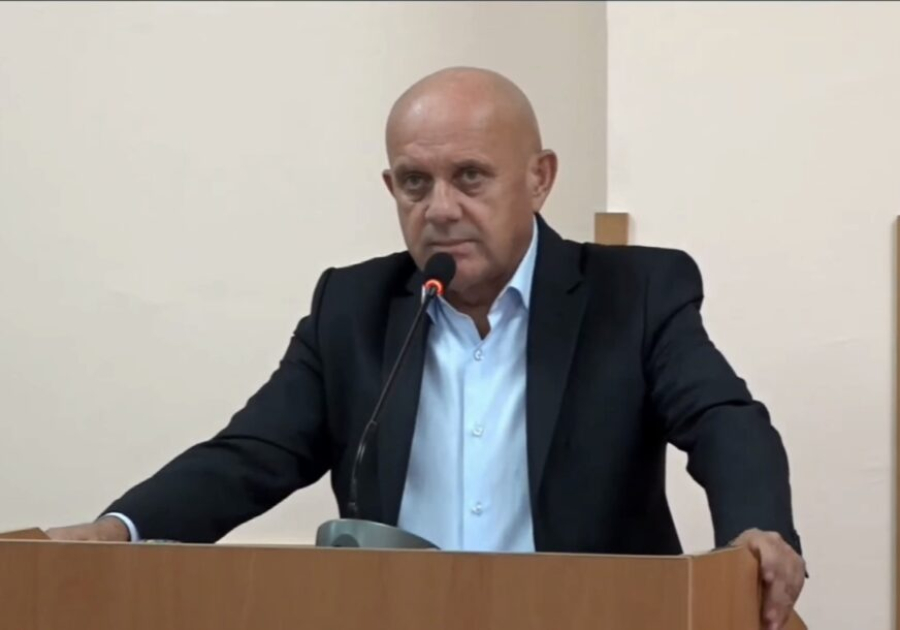POLITIČAR RADISLAV DONČIĆ UPOZORAVA: 'Ljudi bliski SNSD-u zaražene svinje zakopavaju u blizini domaćinstava' | Slobodna Bosna
