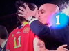 LJUBI, LJUBI, ALI GLAVU NE GUBI: FIFA suspendovala prvog čovjeka španskog saveza poslije skandala sa poljupcem
