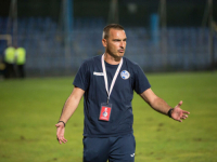 ZAR JE DOTLE DOŠLO: Trenera u Crnoj Gori otjerali na šokantan način, tvrdi da je repetiran pištolj!