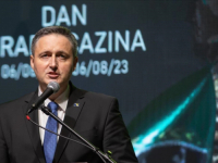 GOVOR DENISA BEĆIROVIĆA IZ CAZINA: 'Ljude moramo upozoriti na ovaj pakleni plan; BiH je na udaru devet opasnih strategija laži i manipulacija'